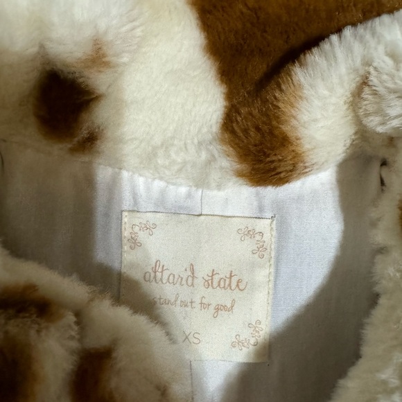 Altar'd State Cow print (brown and white) Jacket - Picture 2 of 4